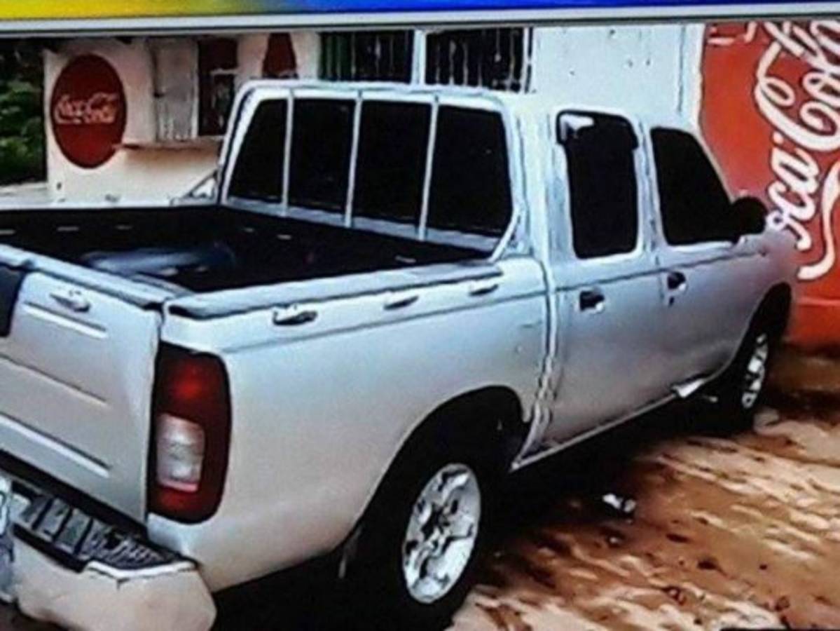 Mueren dos delincuentes y mujer en ataque a bus de transporte Cristina en La Ceiba