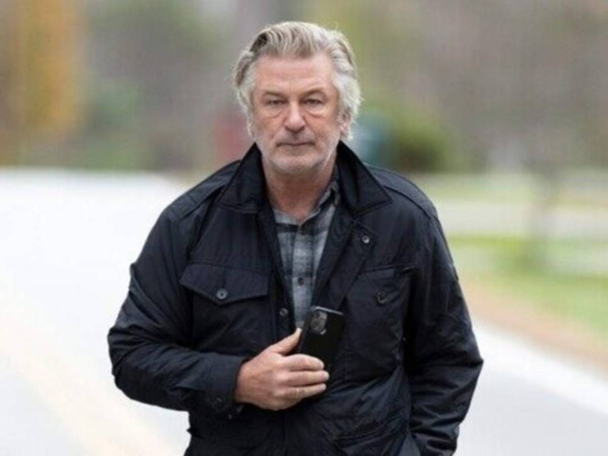 Alec Baldwin es demandado por el tiroteo fatal de 'Rust'