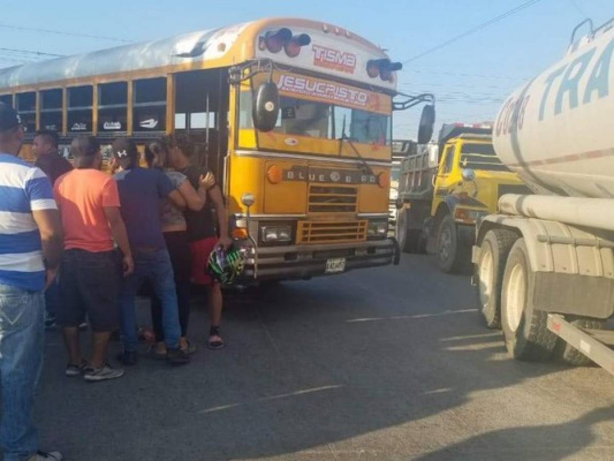 En el interior de un bus matan a conductor en La Lima, Cortés