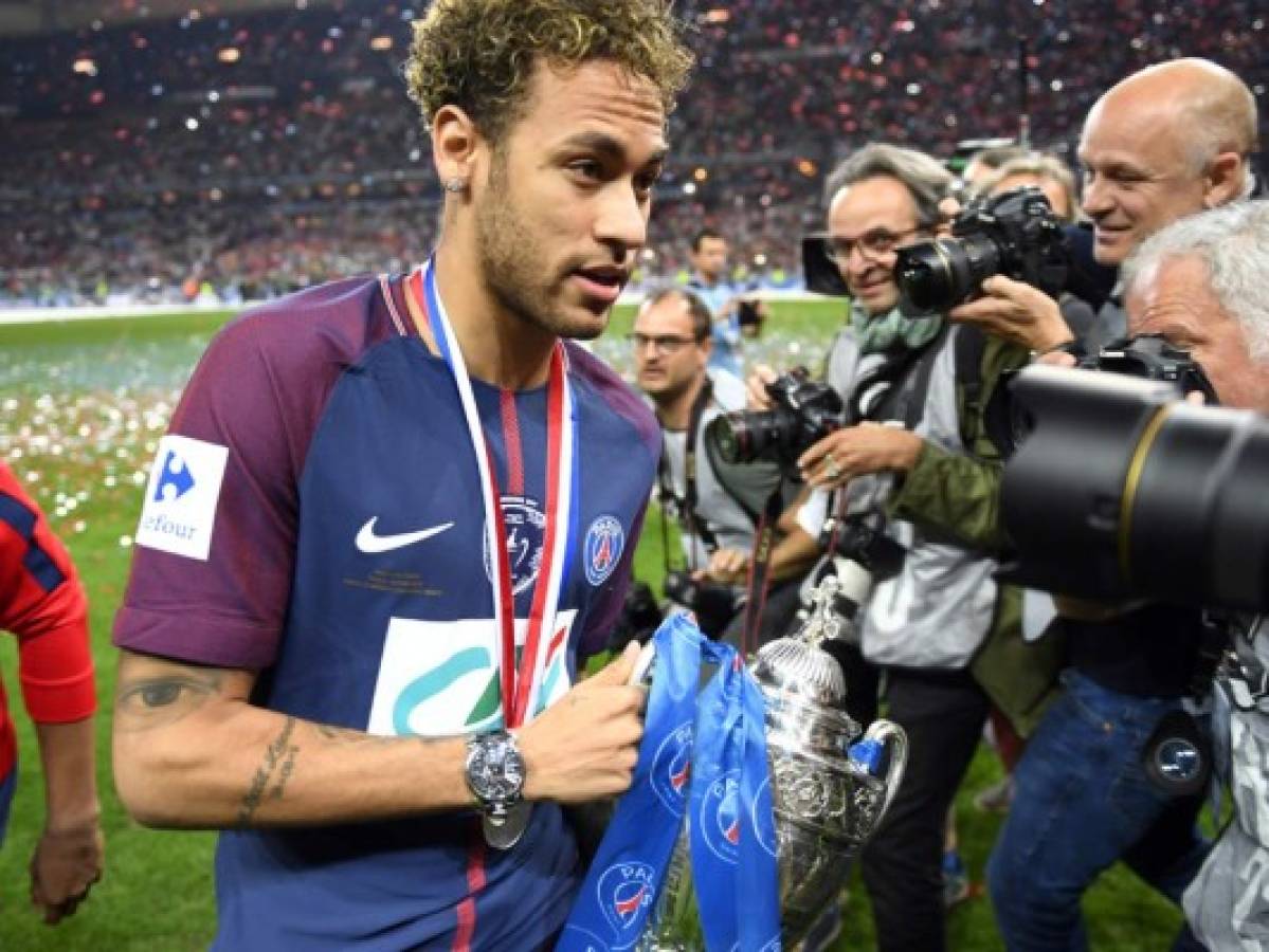 Neymar podrá ejercitarse en terreno de juego si supera prueba del sábado