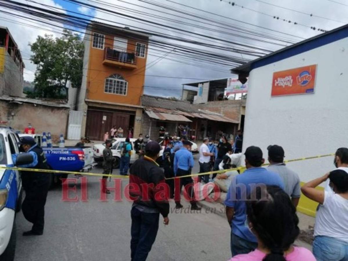 Hombre muere sobre una acera en la colonia San Miguel de la capital