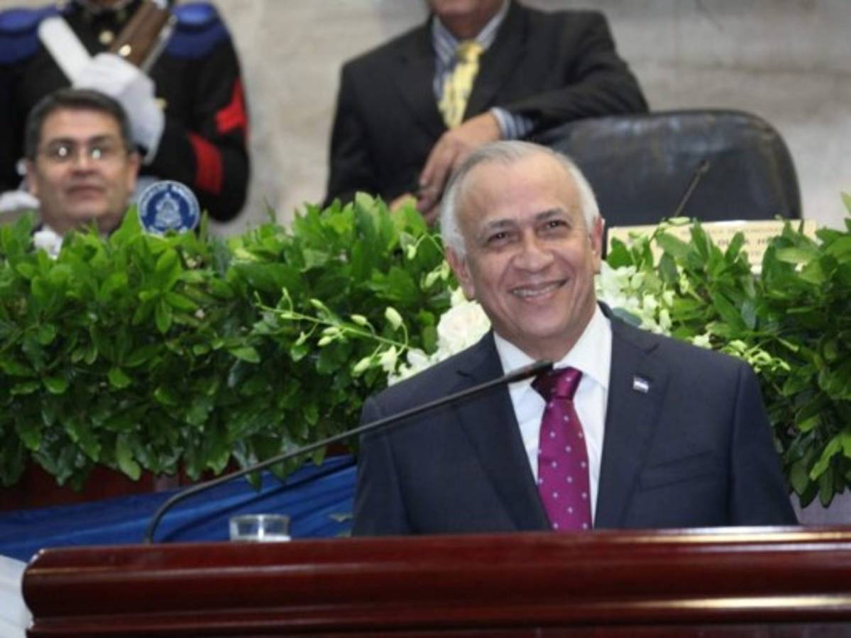 Mauricio Oliva asegura que se consultará al pueblo si no hay acuerdos