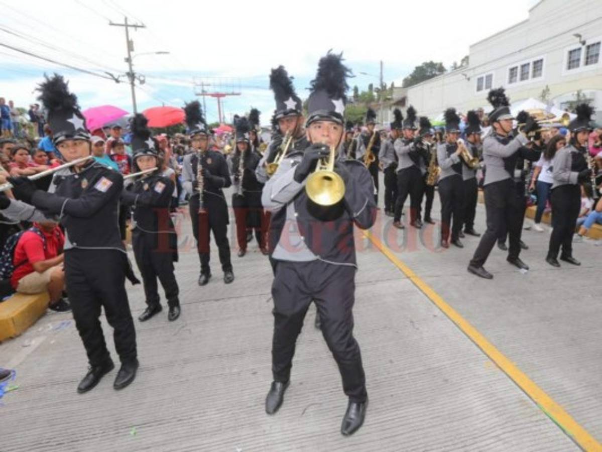 El Instituto Central Vicente Cáceres vuelve a dar un show a la altura en desfiles de Independencia