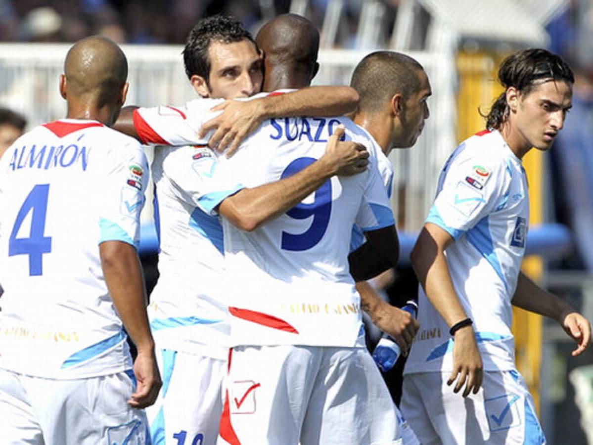 David Suazo sigue sin jugar