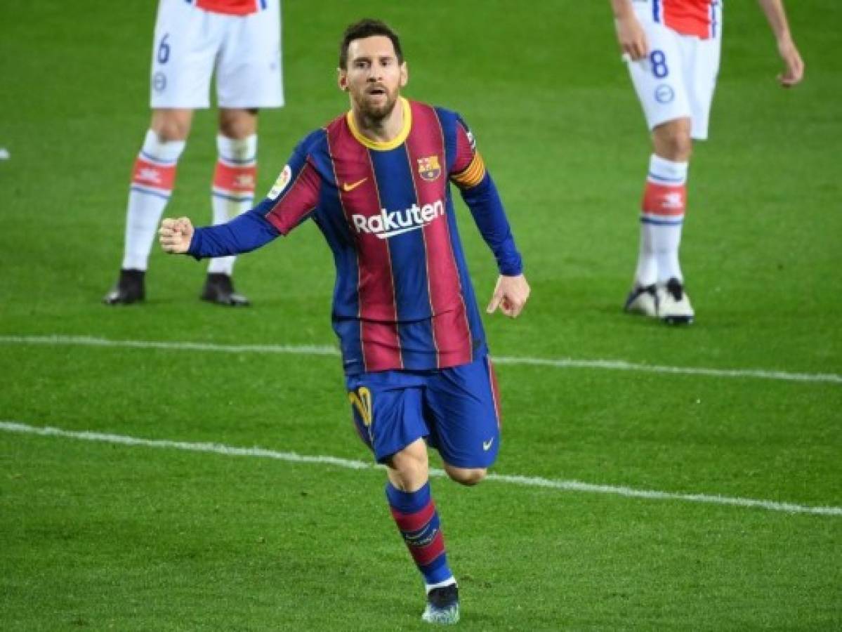 Messi sella un doblete y queda a un tanto del 'pichichi' Luis Suárez   