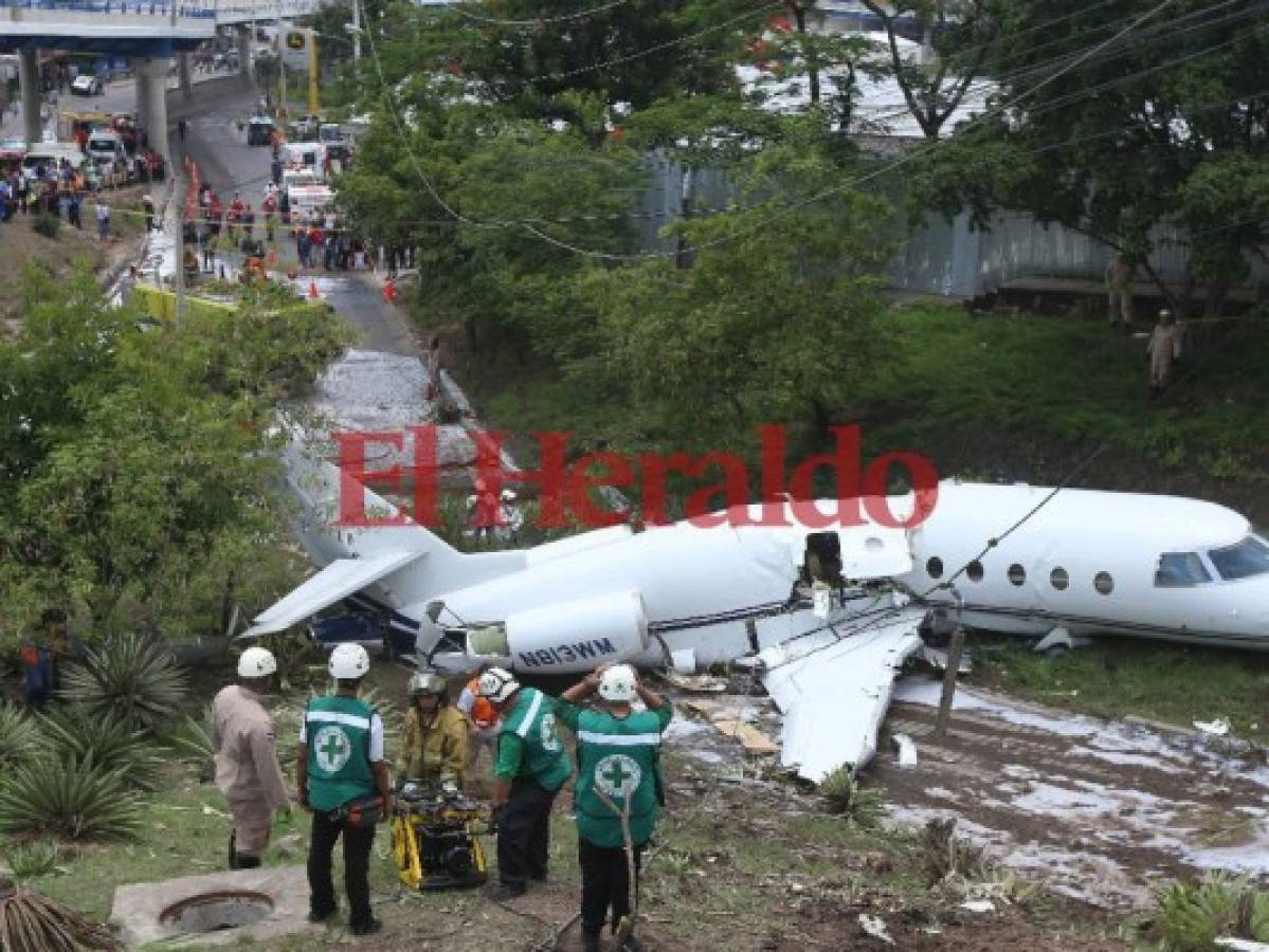 El Gulfstream G200 se salió de la pista y cayó cerca de Camosa. (Foto: Alex Pérez / EL HERALDO)