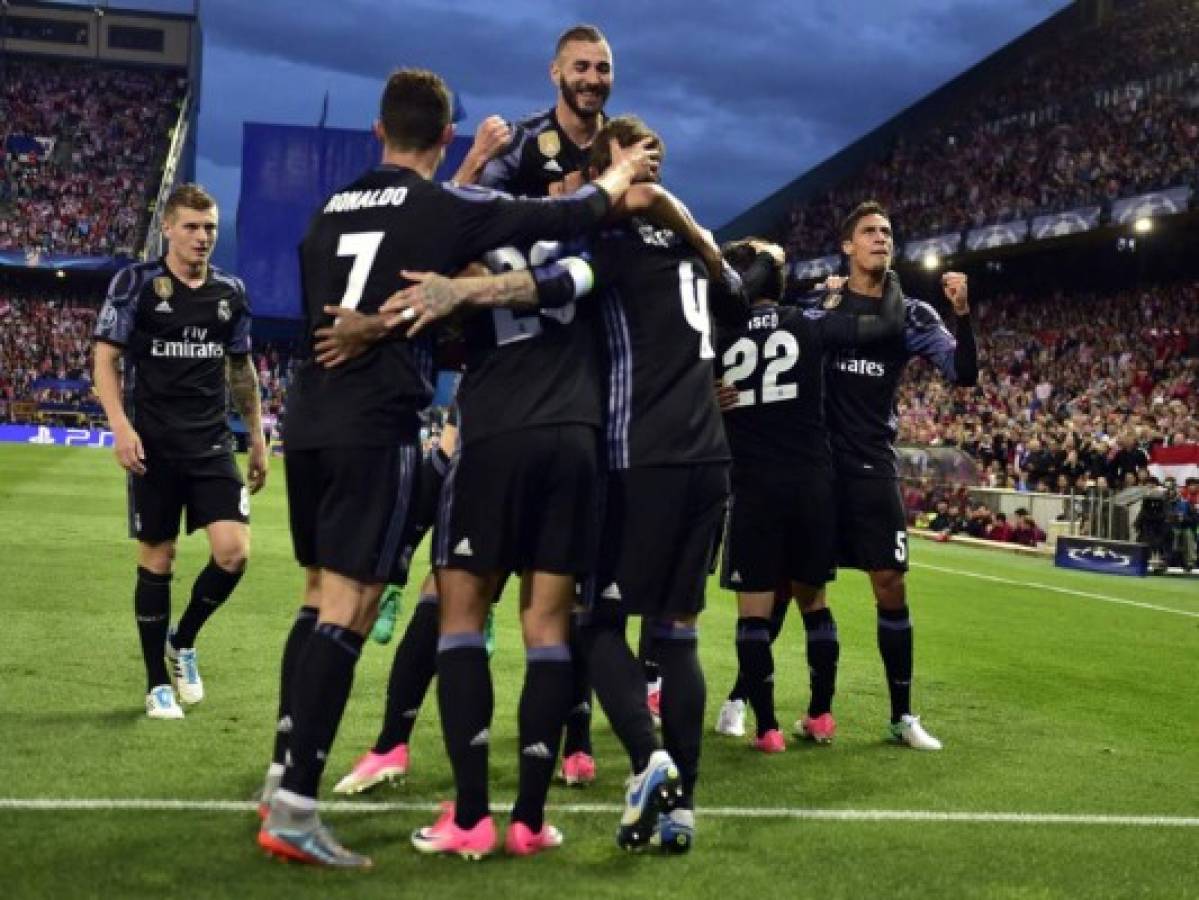 El Atlético de Madrid venció 2-1 al Real Madrid, pero queda fuera de la Champions League