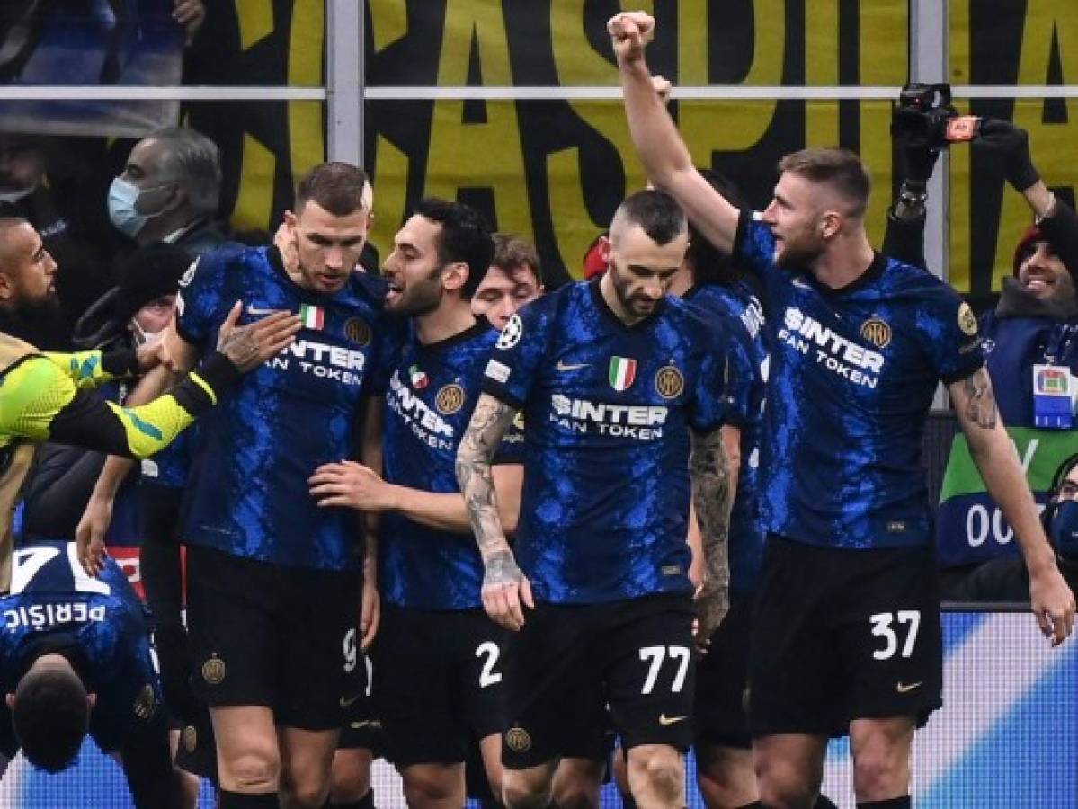 El Inter gana 2-0 al Shakhtar y tiene los octavos de Champions a tiro