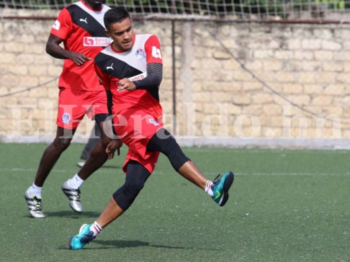 Roger Rojas a la Ultra Fiel: 'Les he dicho que la rayaron, no me importa si se enojan'