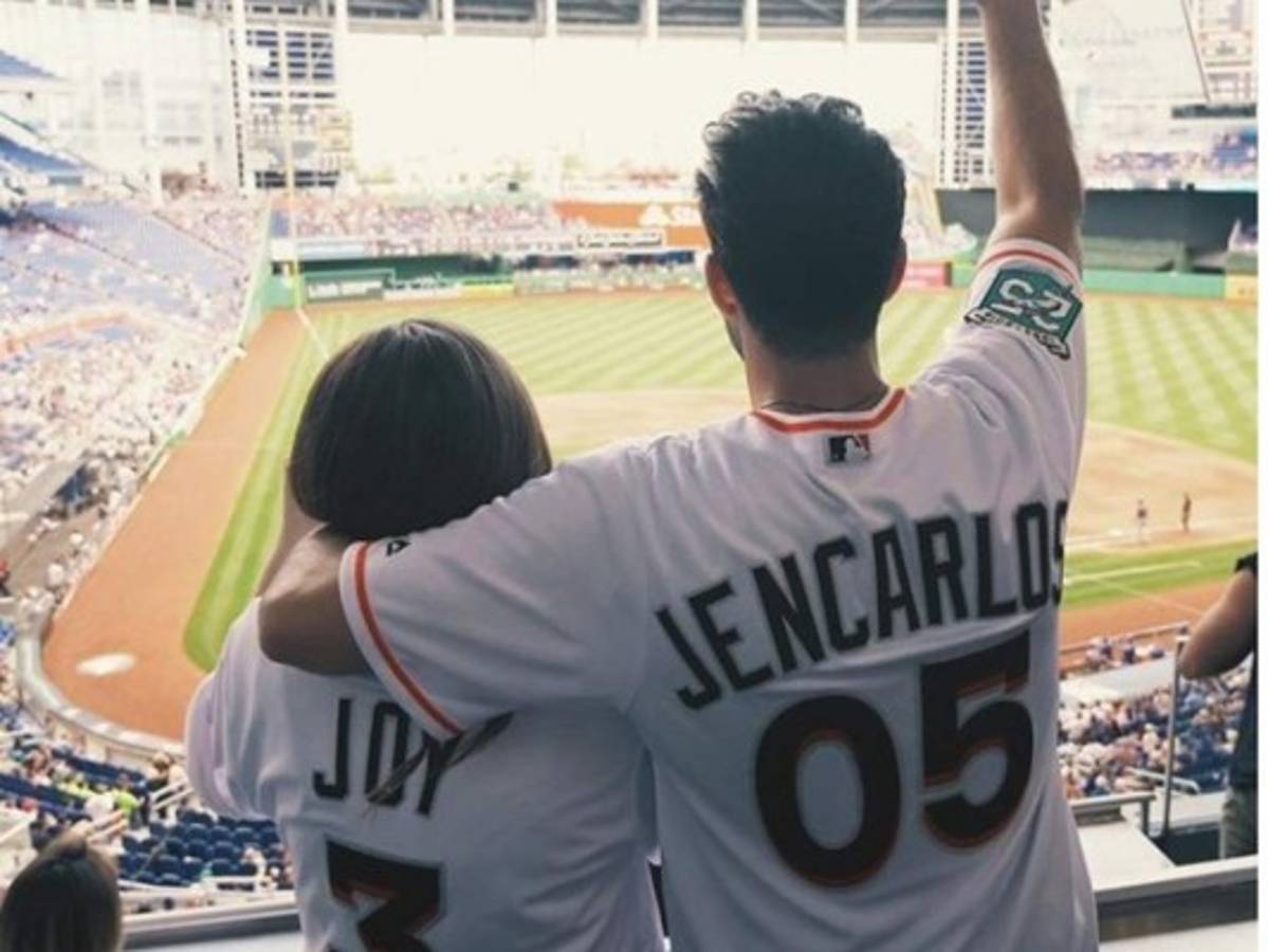 El actor Jencarlos Canela y la cantante Joy Huerta destilan amor en redes sociales