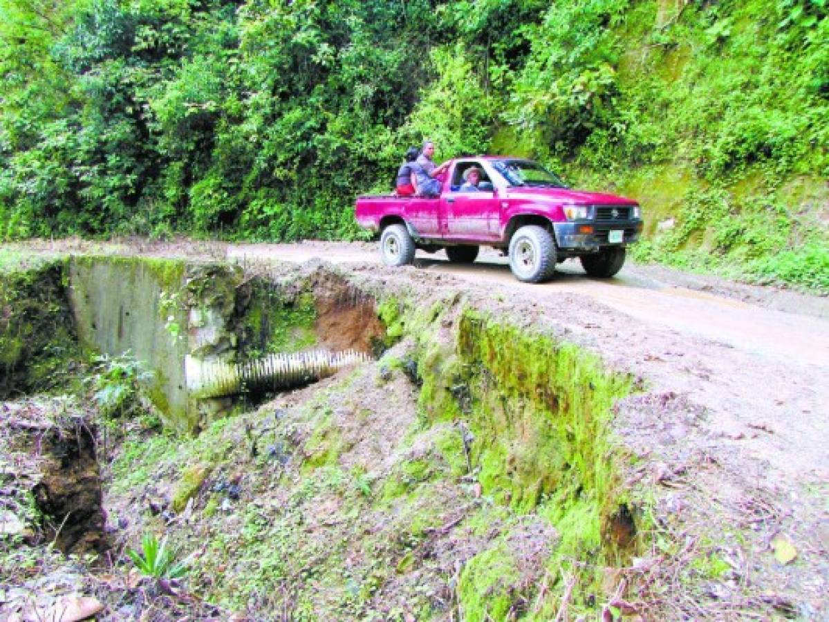 Unos 10,000 millones de lempiras están asegurados para carreteras