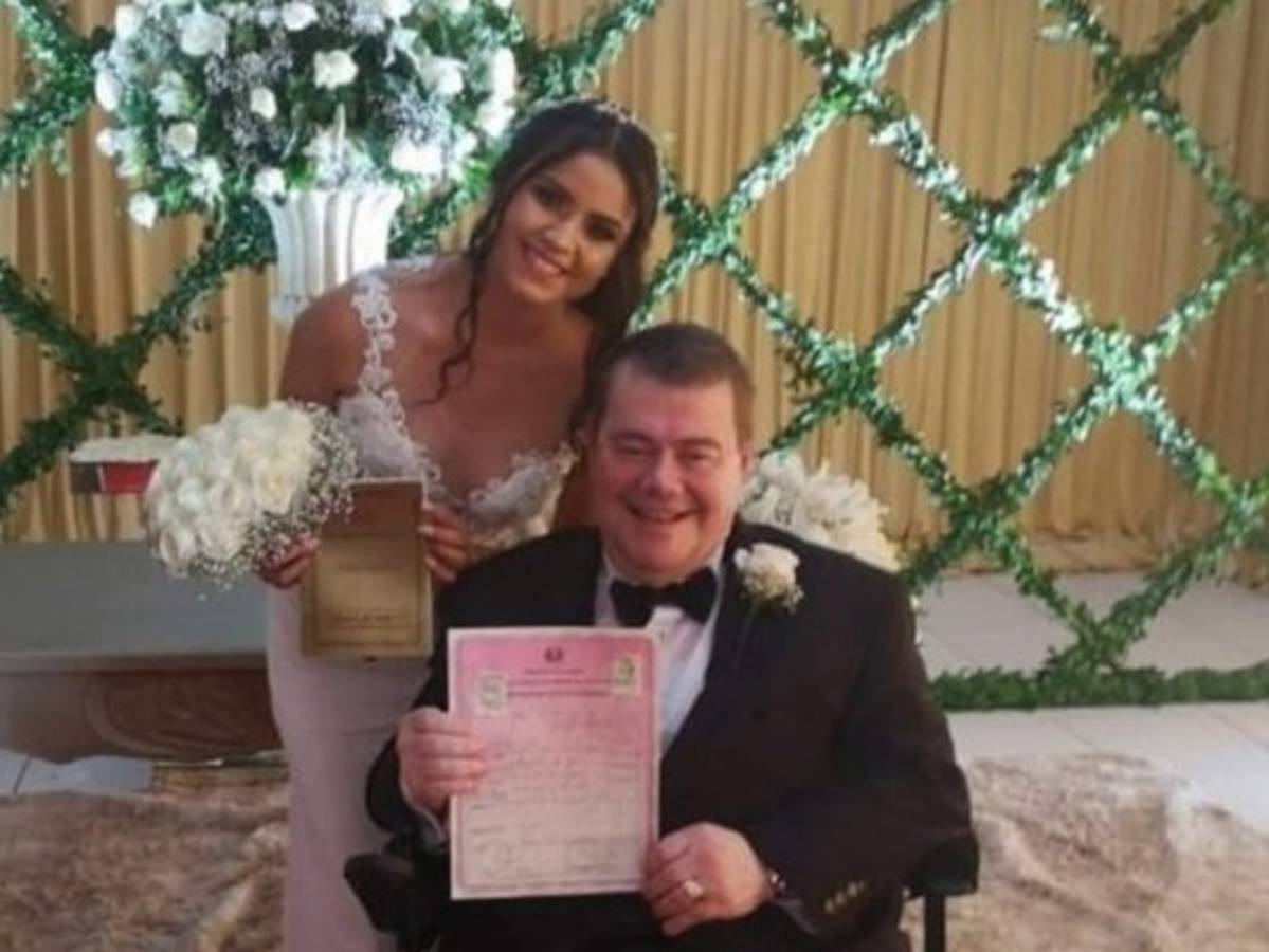 La pareja se mostró feliz pese a la ola de comentarios negativos para ambos.