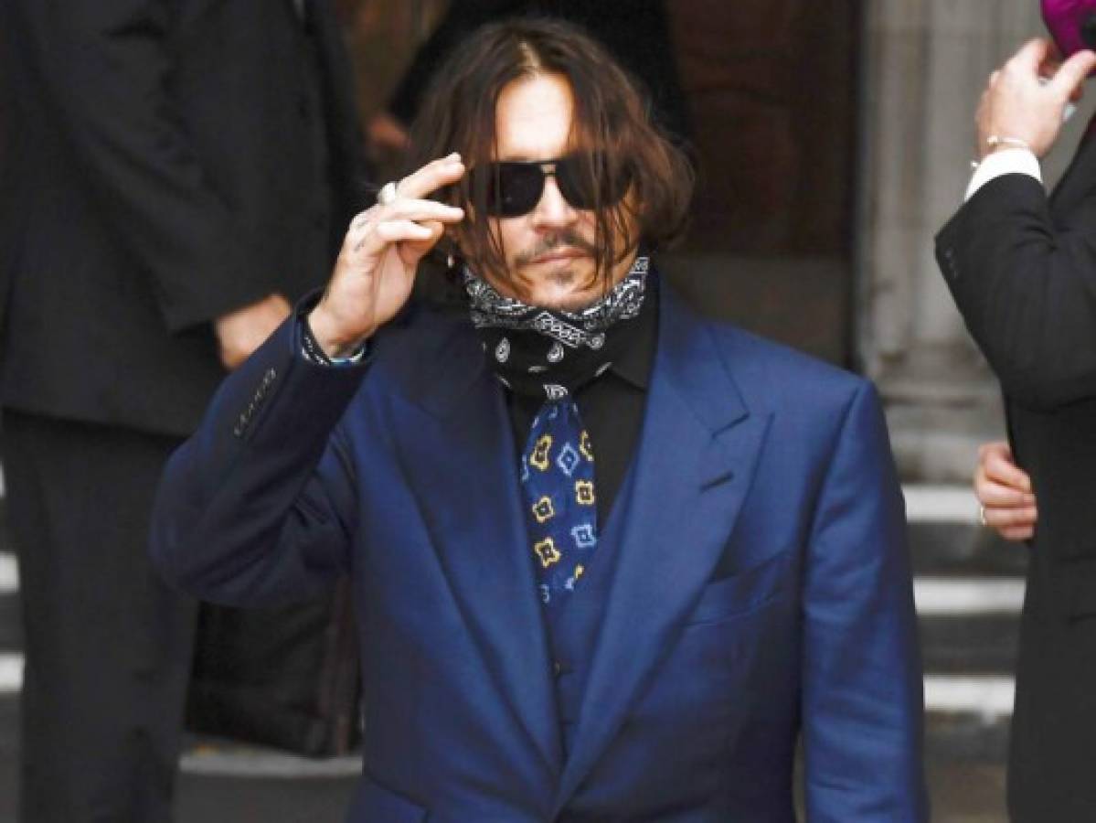 Johnny Depp niega violencia durante matrimonio 'en picada”