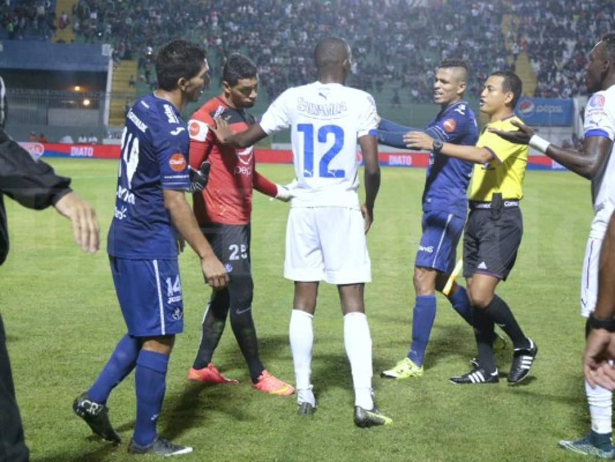 Motagua se queda con un accidentado Superclásico ante Olimpia