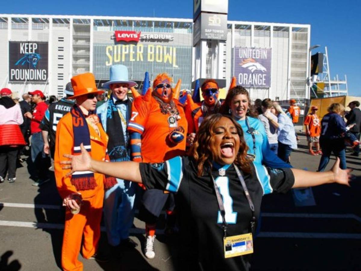 Broncos y Manning se quedan con el SB 50 al vencer 10-24 sobre las Panteras