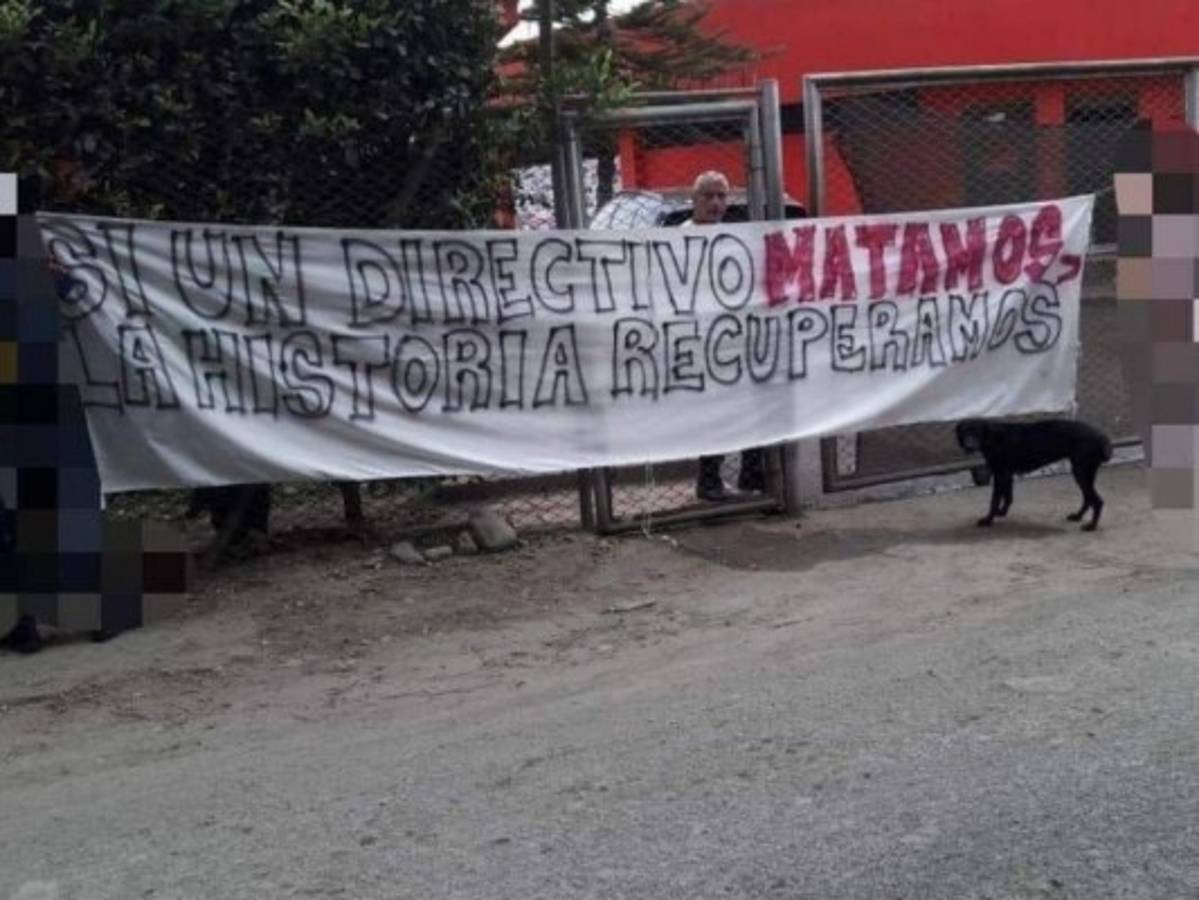 Pancarta amenazante aparece en sede de América de Cali 