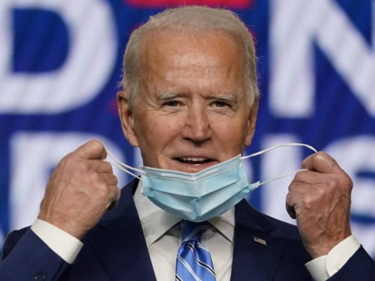 Biden anuncia equipo de expertos para el virus