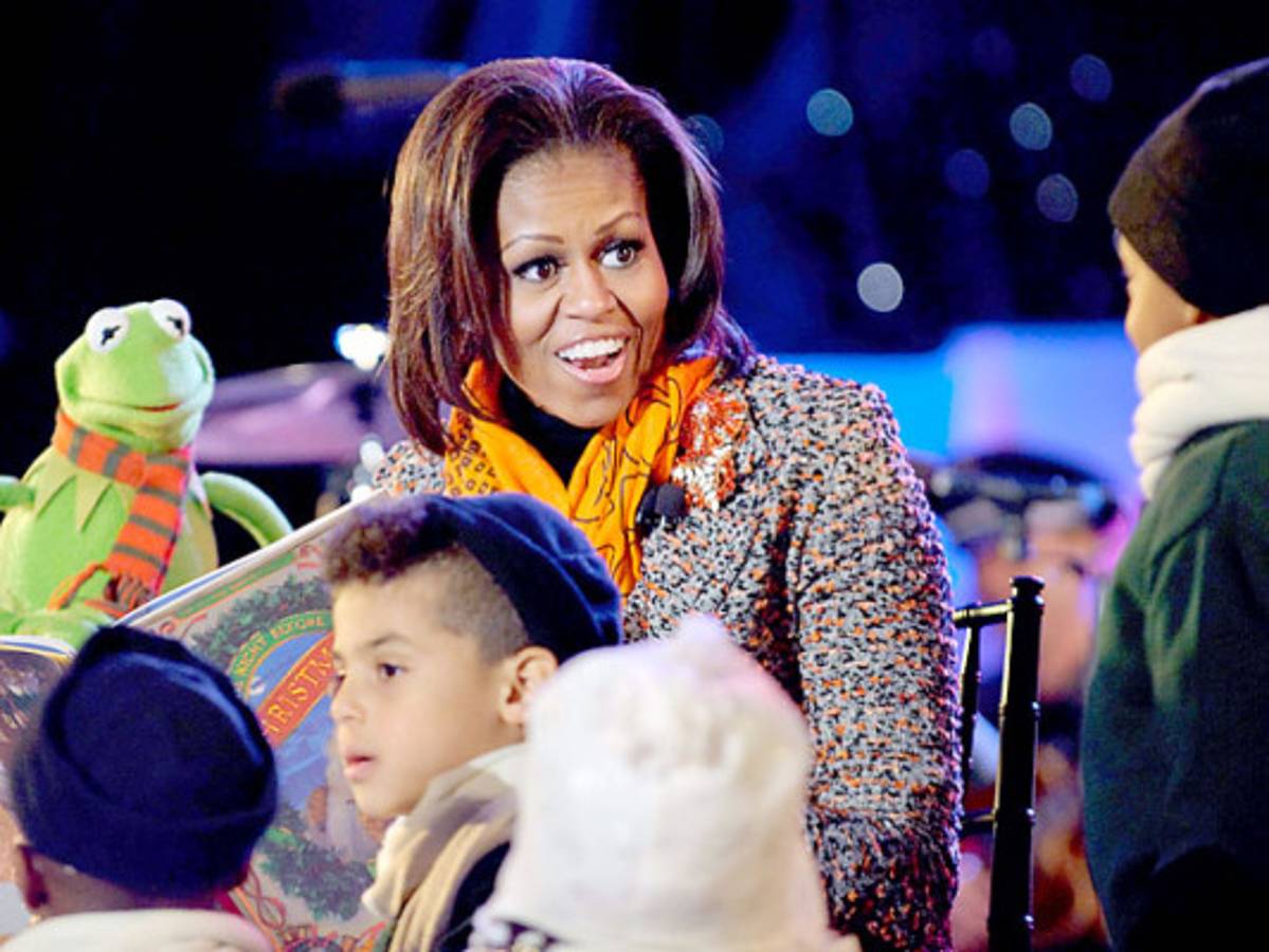 Los Obama iluminan árbol de Navidad