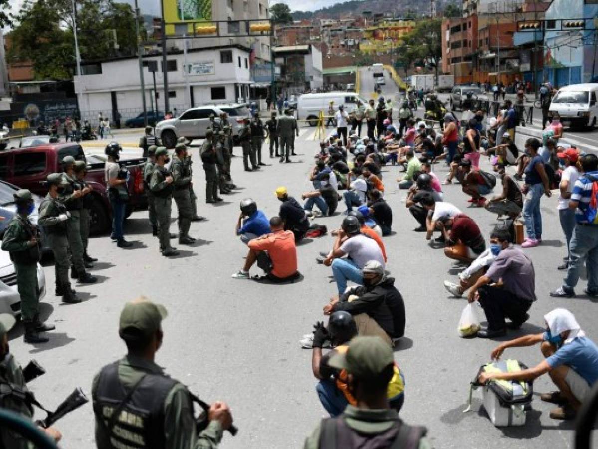 Venezuela continúa con elecciones pese a pandemia por covid-19