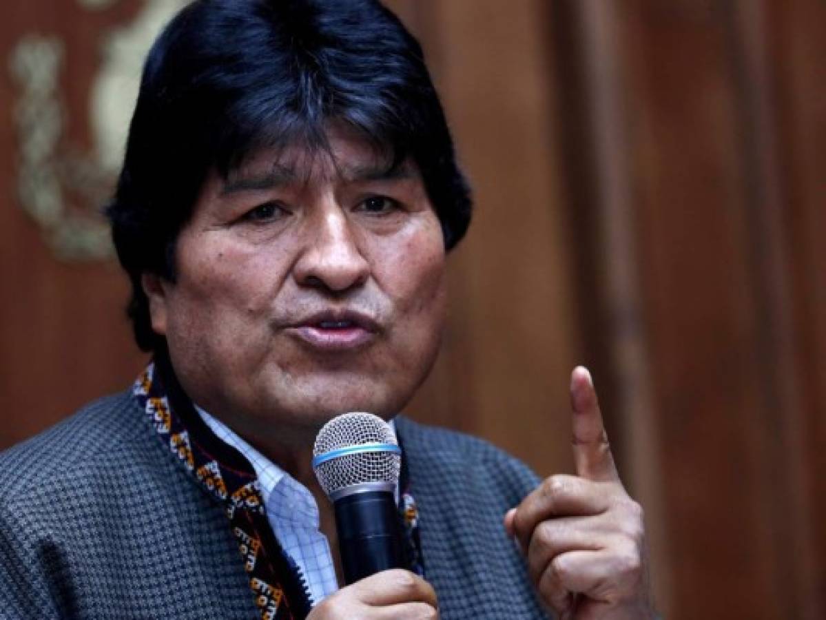 Evo Morales deja México y realiza 'viaje temporal' a Cuba
