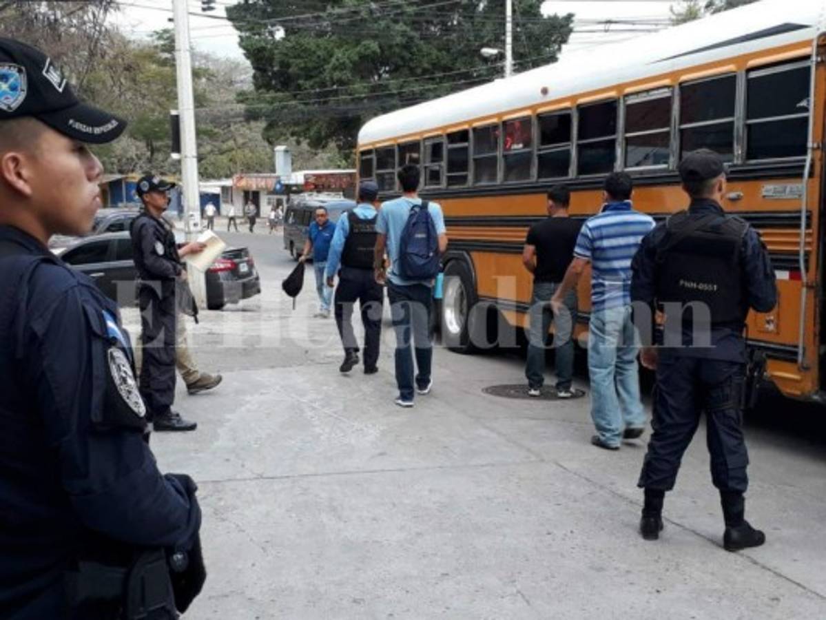 Comienzan operativos en unidades de transporte de la capital previo a Semana Santa