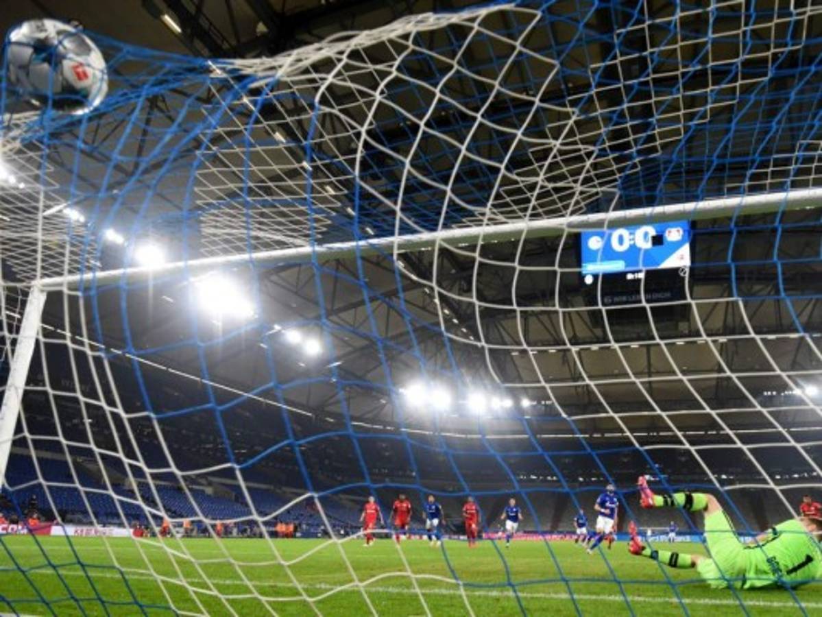 La Premier League pide a los fans que se mantengan lejos de los estadios