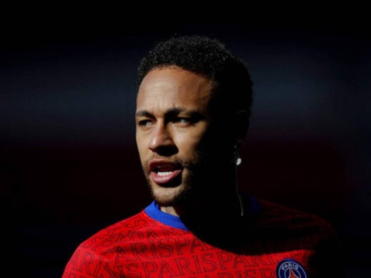 Neymar es titular con el PSG contra Lille