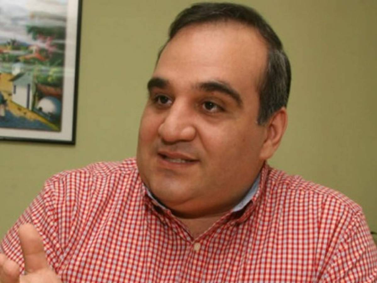 Hospitalizan al exministro de la SAG, Jacobo Regalado, en prisión por caso Pandora