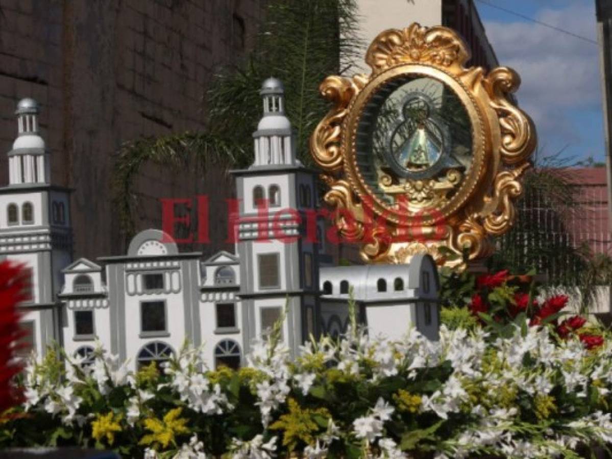 Inicia la novena del 272 aniversario del hallazgo de la Morena más guapa en Tegucigalpa