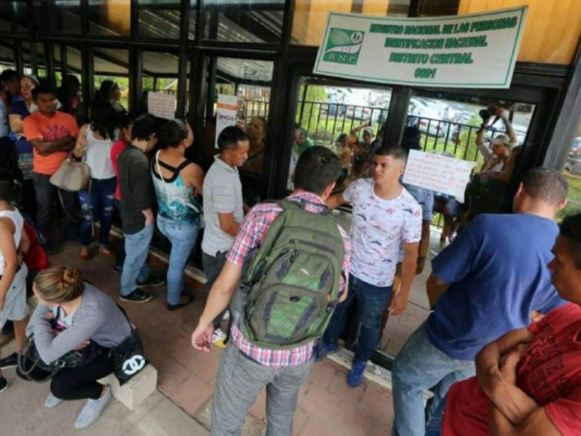 Un total L32 millones de lempiras arrastra de deuda el Registro Nacional de las Personas