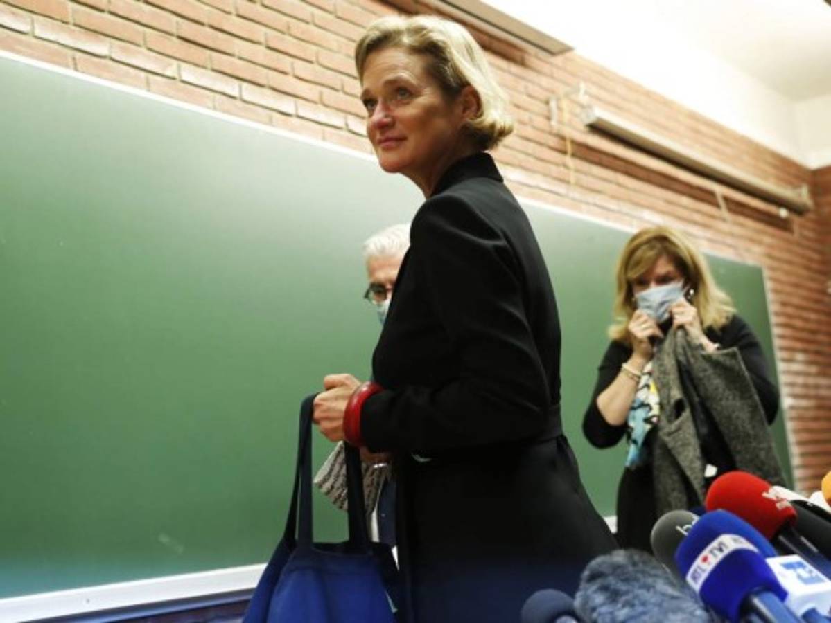 Bélgica: ex rey Alberto conoce a su hija Delphine