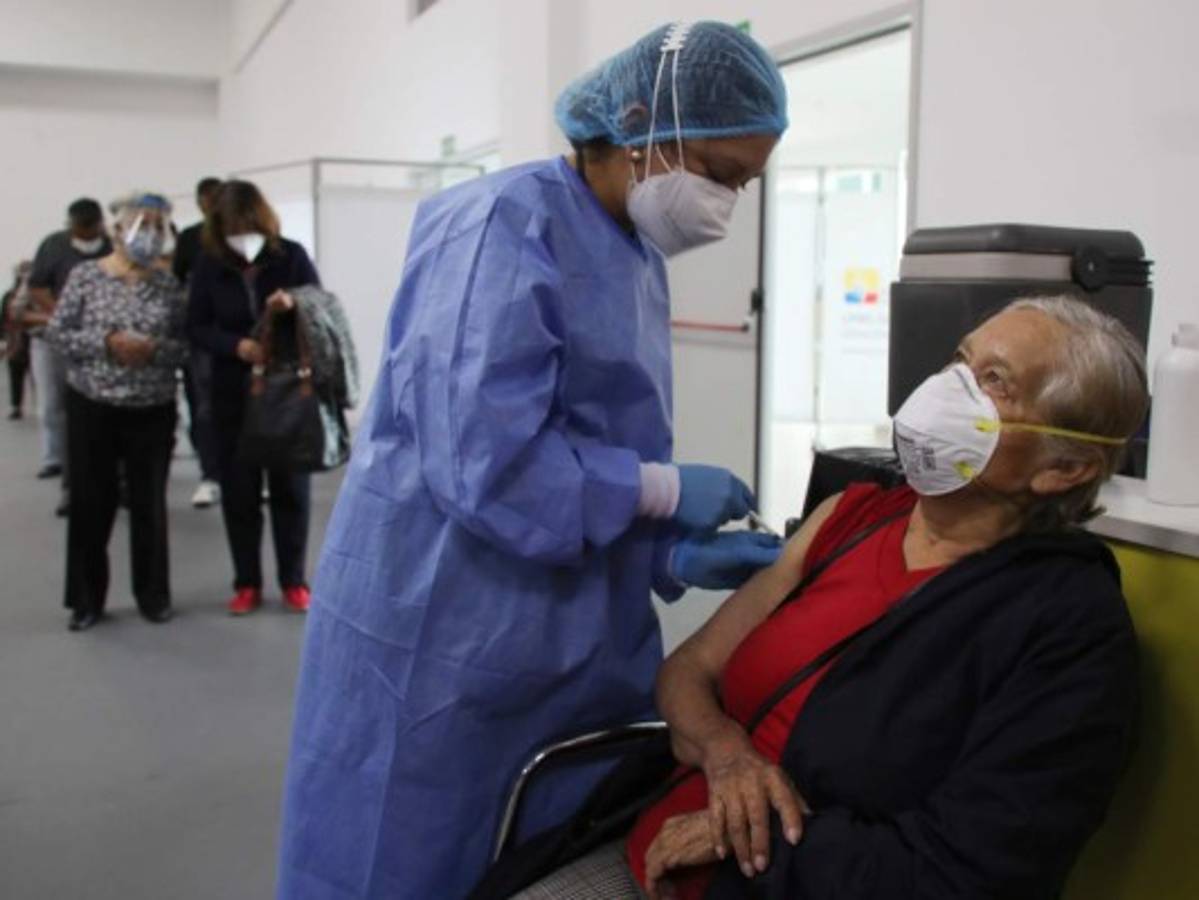 OPS: Latinoamérica no está recibiendo suficientes vacunas