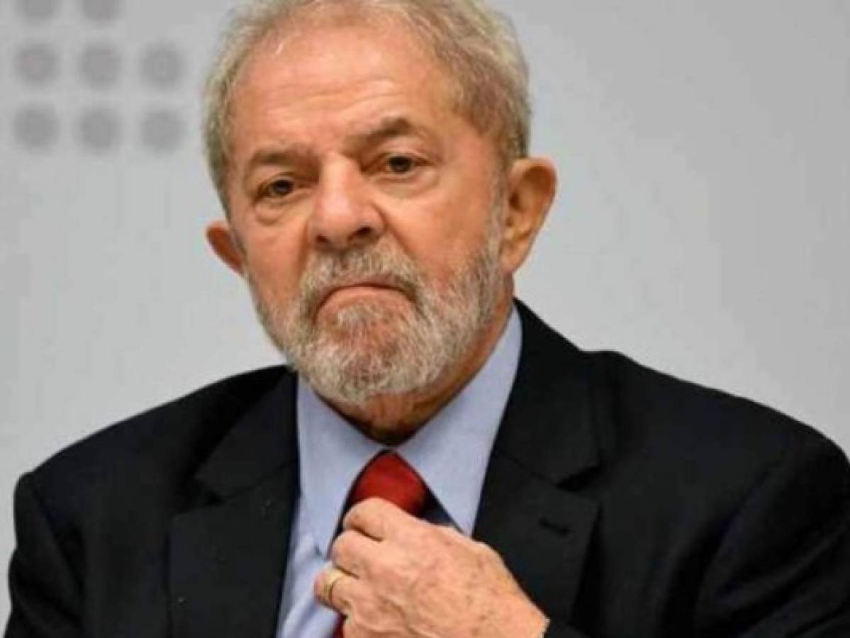 Corte suprema de Brasil suspende transferencia de Lula a cárcel común