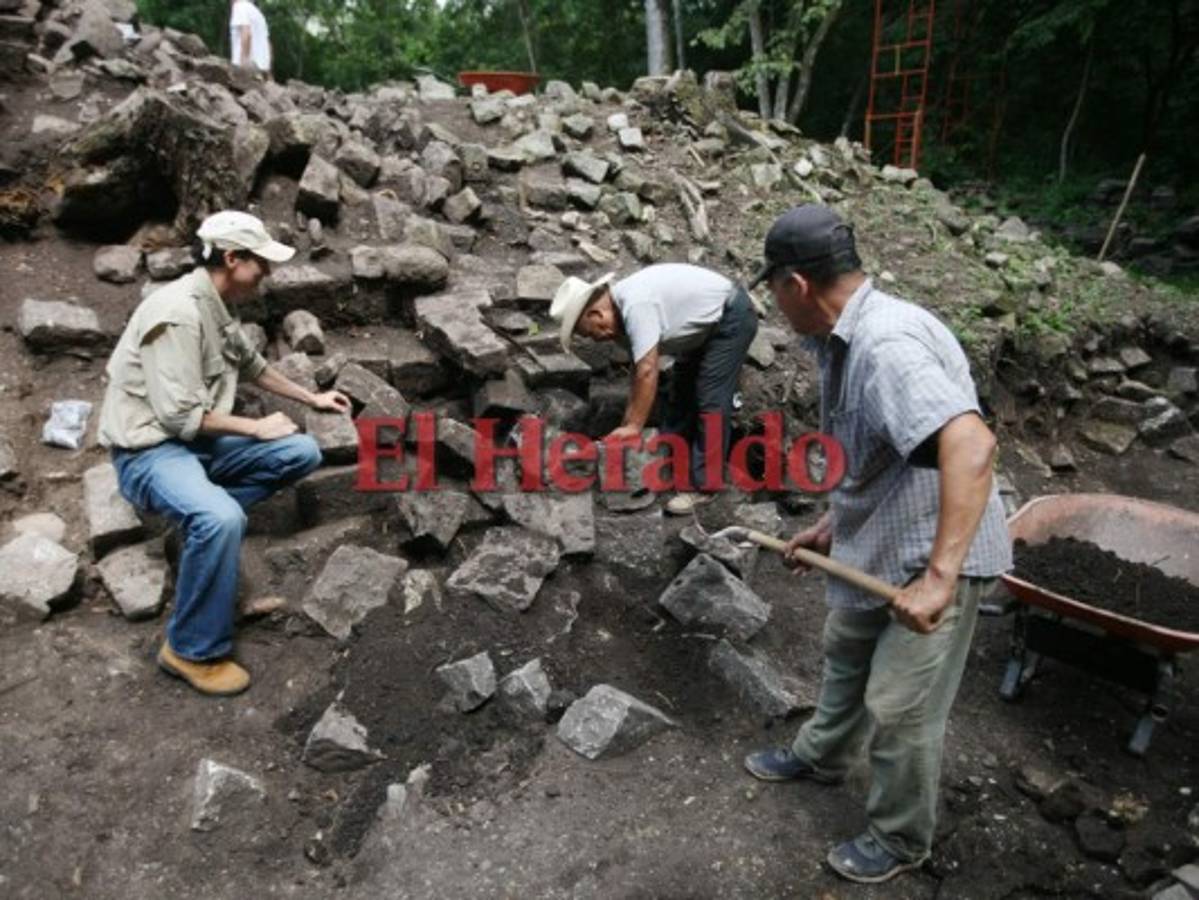 Honduras: Tras las huellas del Grupo 8N11 en Copán Ruinas