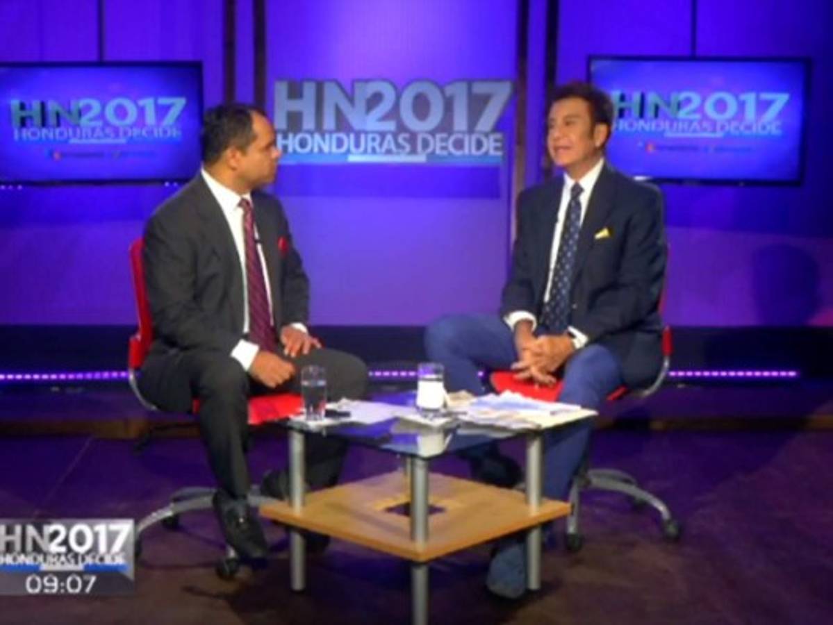 Jorge Zelaya y Salvador Nasralla se reencuentran en público