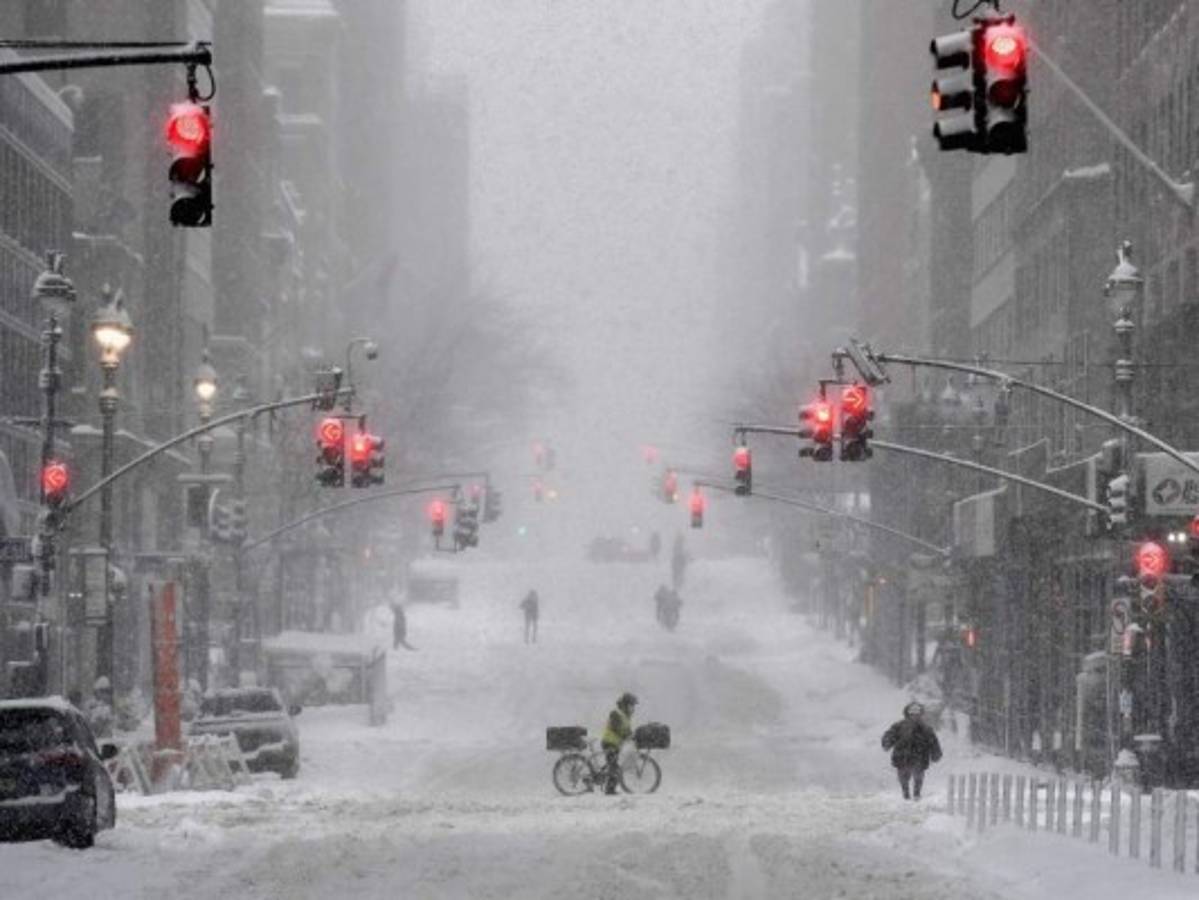 Nueva York y otros 12 estados enfrentarán nieve, viento y lluvias esta semana  