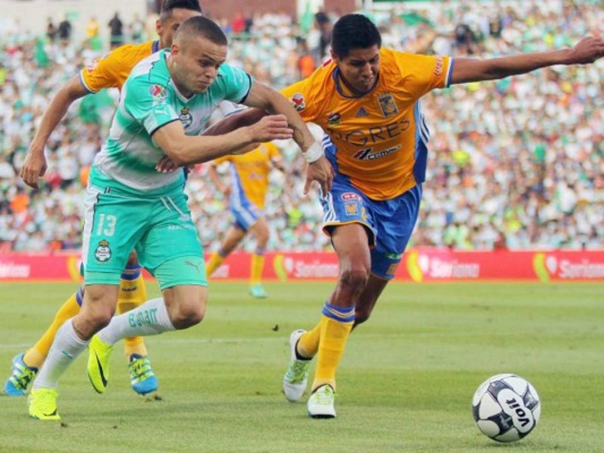 Pumas inicia el calvario de las Chivas en la Liga MX