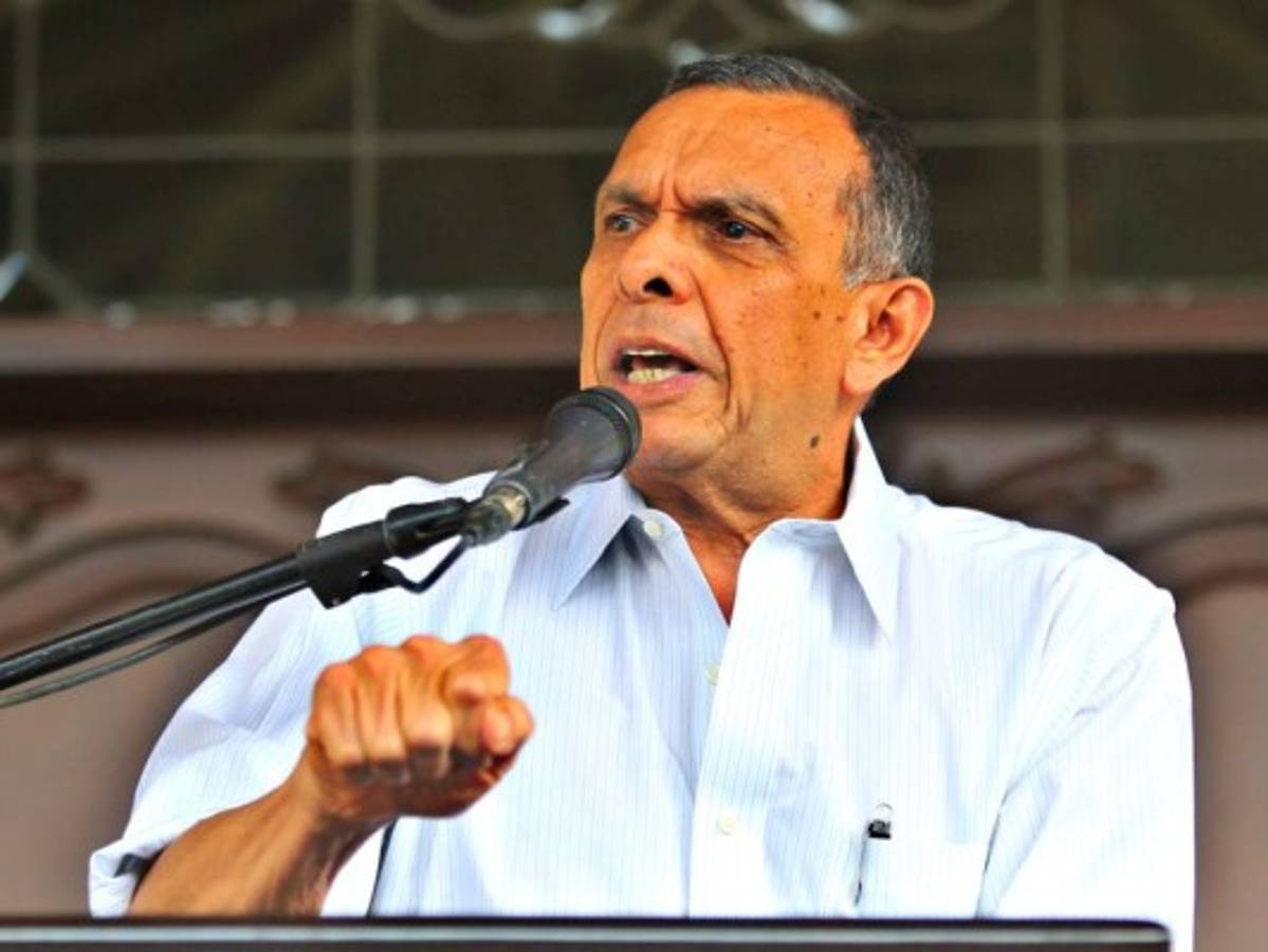 Ex presidente Porfirio Lobo Sosa en conferencia de prensa en su residencia sobre acusación de casos de narcotráfico con Los Cachiros. Foto: Johny Magallanes / El Heraldo.