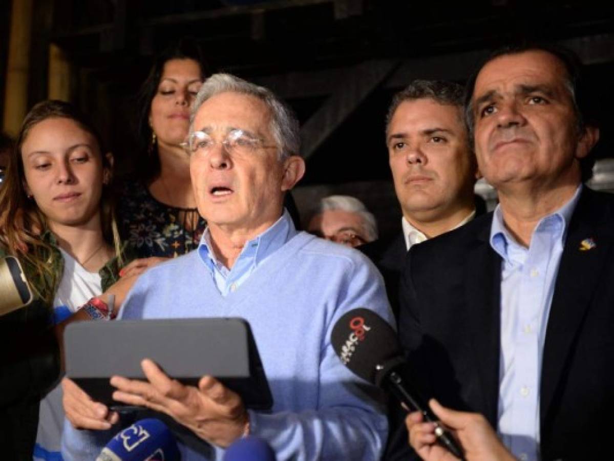 Uribe llama a 'gran pacto nacional' tras rechazo a acuerdo con FARC