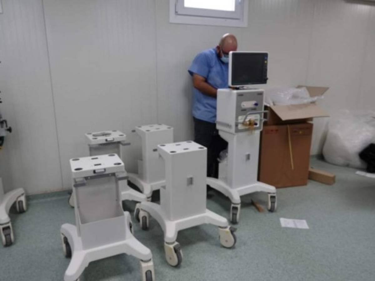 Instalan 30 ventiladores mecánicos en salas UCI de hospital móvil de SPS