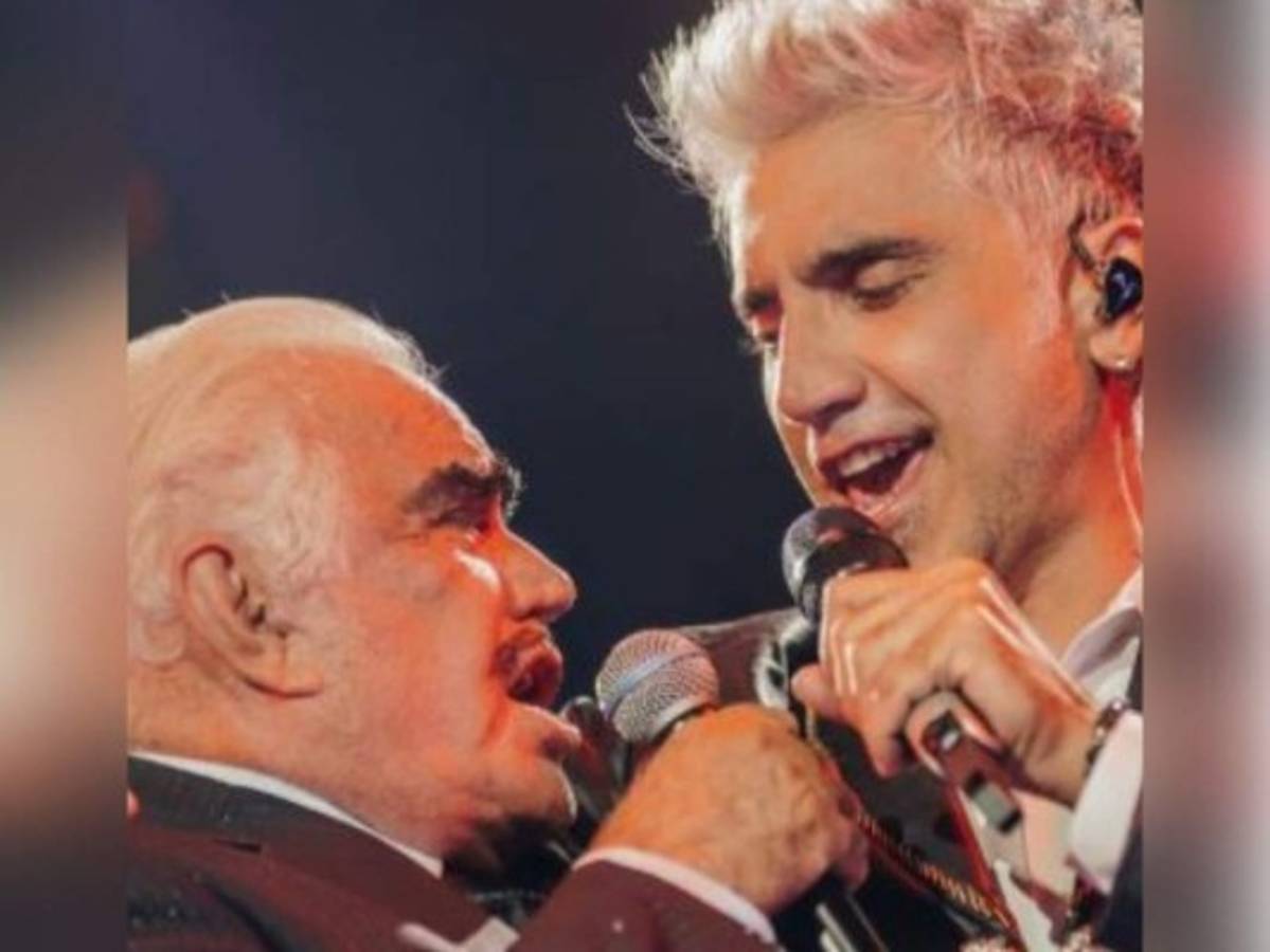 Alejandro Fernández comparte emotivo video junto a Vicente: 'Aprovechen cada segundo'