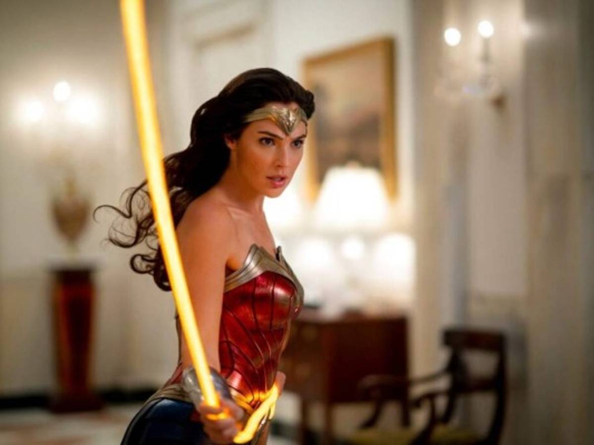 'Wonder Woman 1984' recauda 38,5 millones de dólares