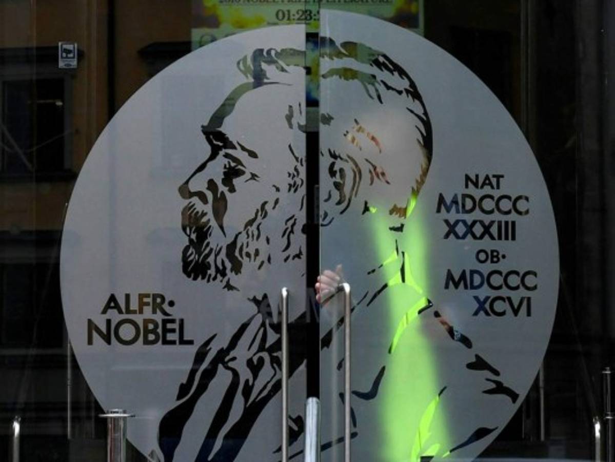Suspenden entrega de premio Nobel de Literatura 2018 tras escándalo de agresiones sexuales  