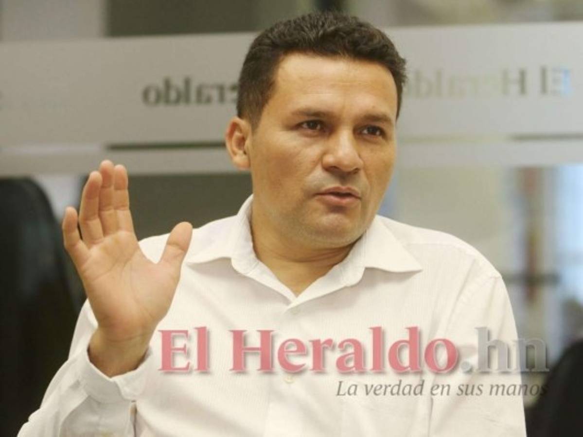 Piden inhabilitar del cargo a esposa de vicealcalde Cárlenton Dávila