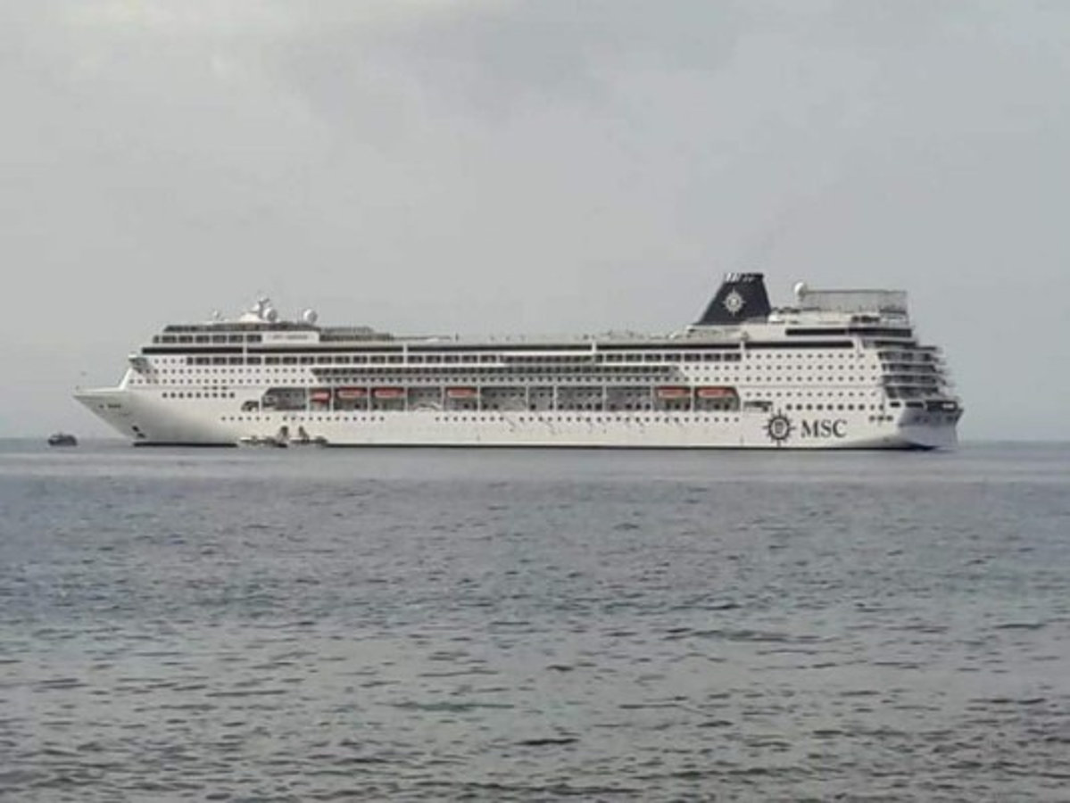 Llegó a Roatán uno de los cruceros más grandes del mundo