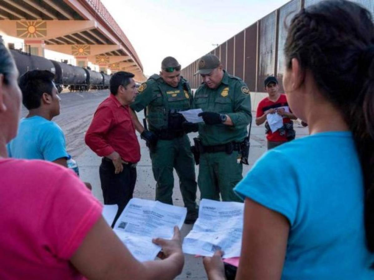 Estados Unidos envía a Hawái a guatemaltecos que solicitan asilo