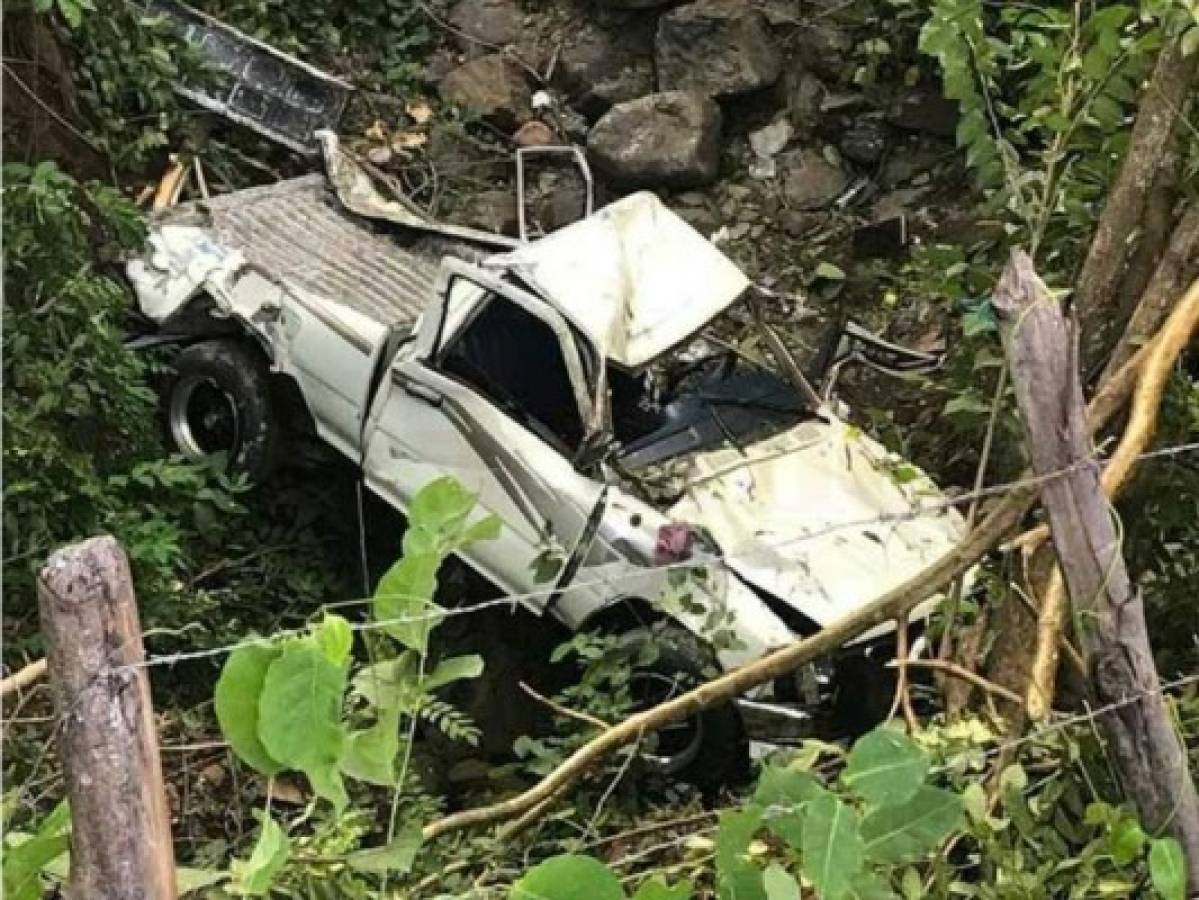 Tres familiares mueren al caer en un abismo dentro de un vehículo en Choluteca