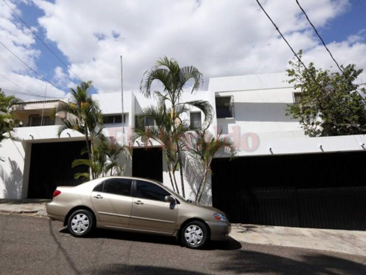 Embajador de Venezuela, Filinto Durán, abandona el país