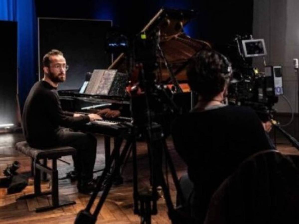 Pianista da concierto de 20 horas por crisis del coronavirus