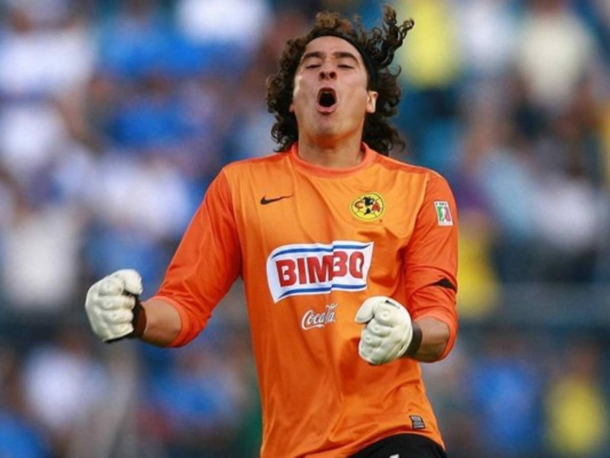 Portero mexicano Guillermo 'Memo' Ochoa regresa al América